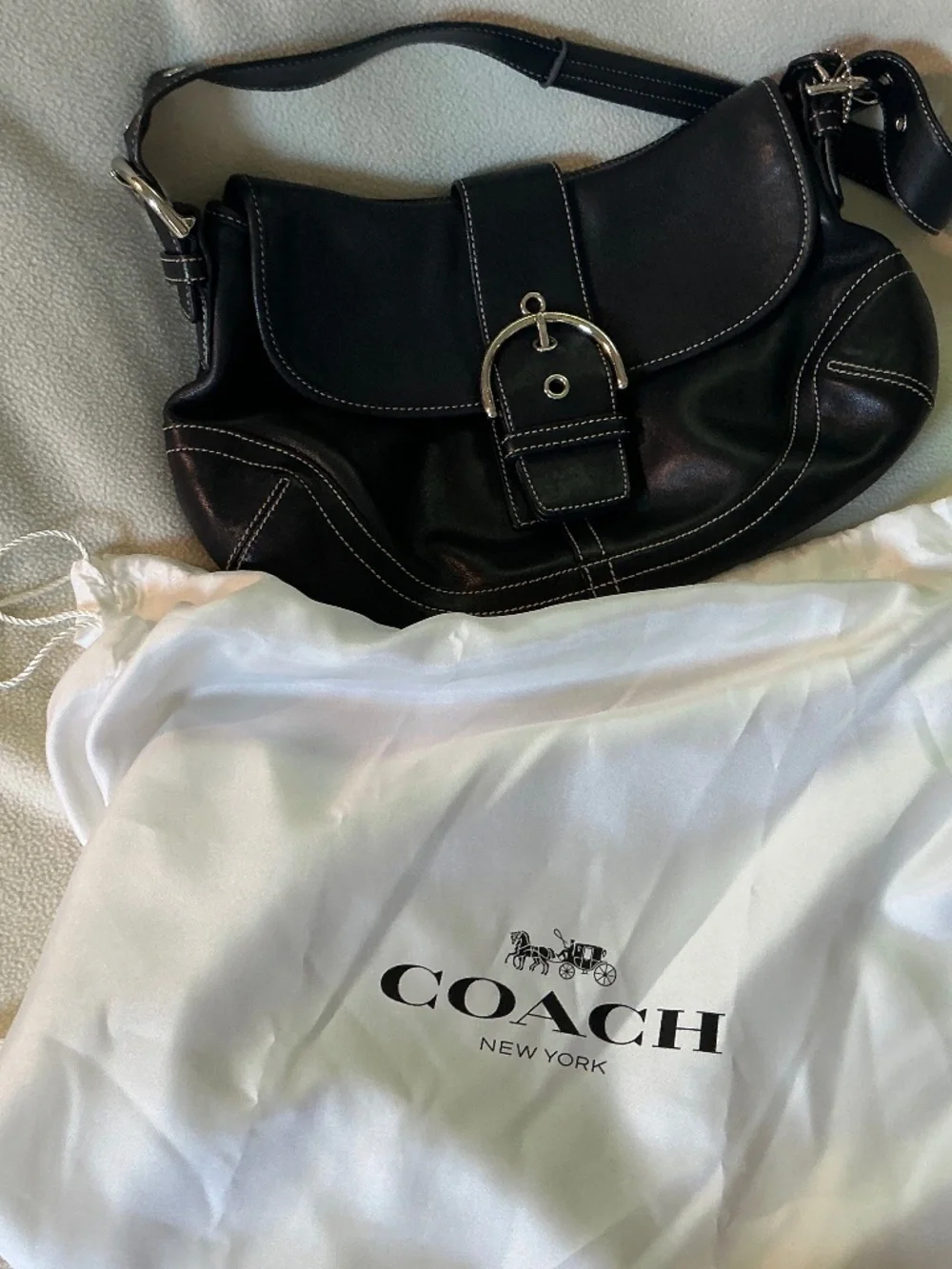 Coach vintage Y2K SoHo Hobo black with buckle